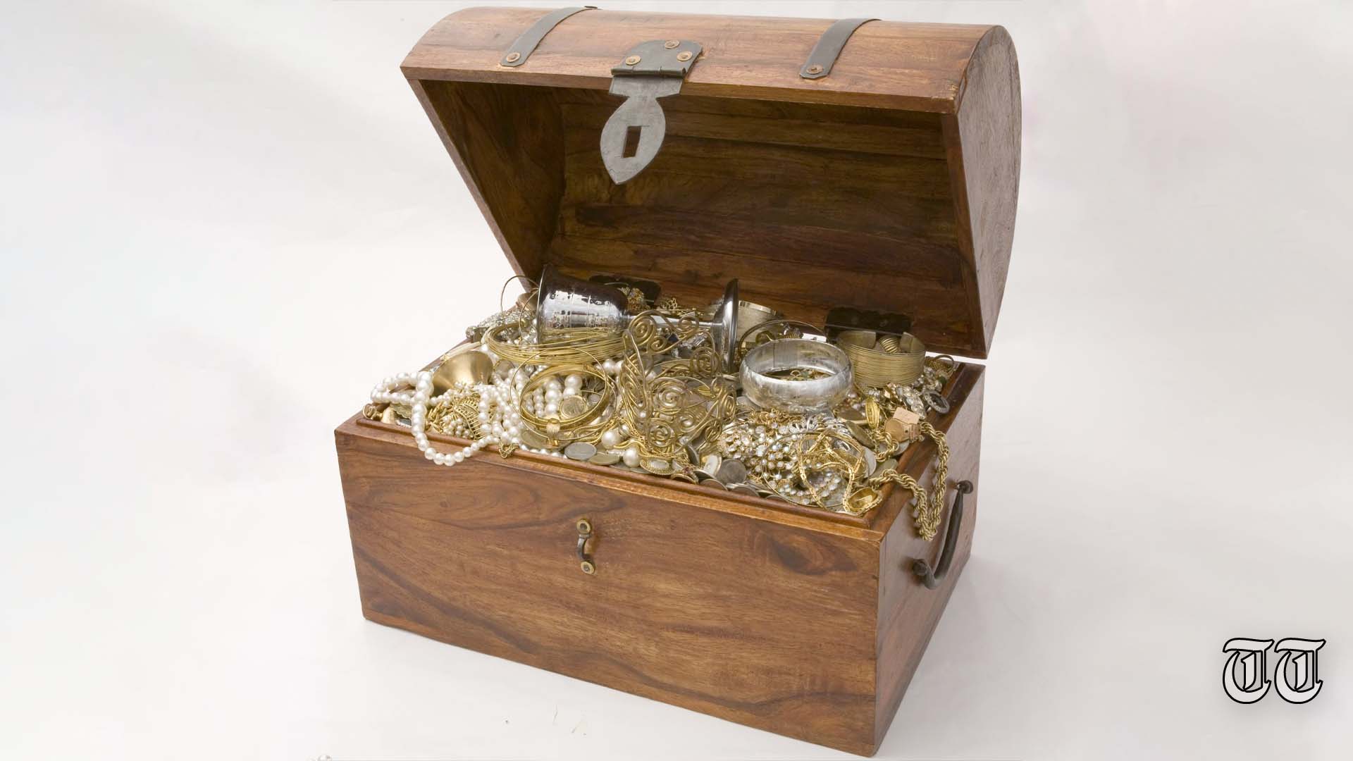A file photo of a treasure chest is shown.