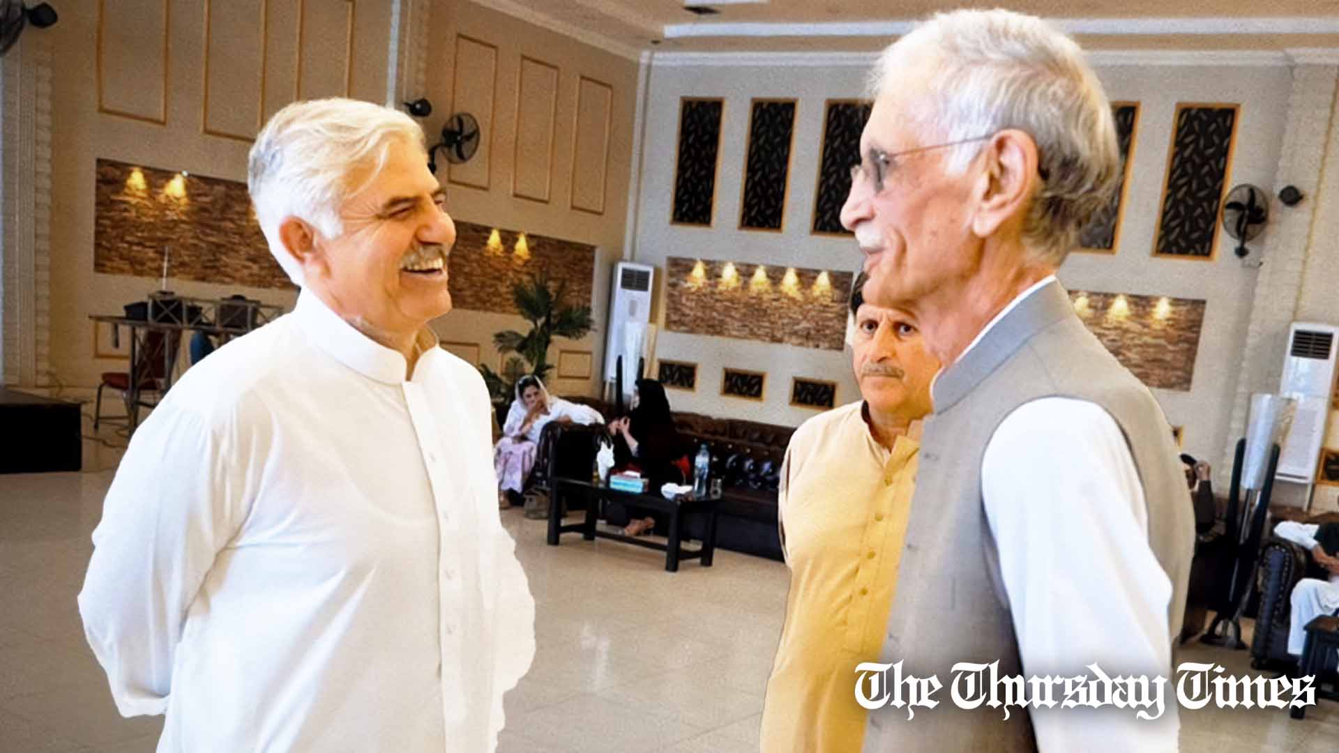A file photo is shown of ex-KP CM Mahmood Khan (L) and former defence minister Pervez Khattak (R). — FILE/THE THURSDAY TIMES