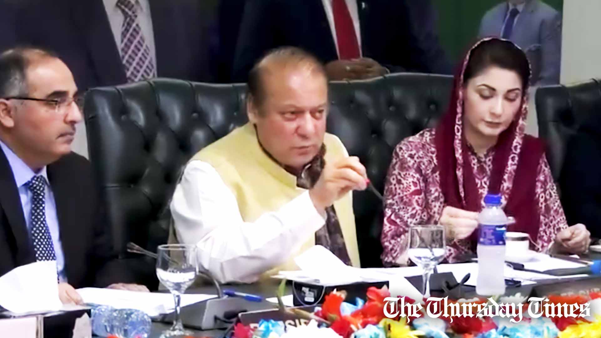 A file photo is shown of PML(N) supremo and former prime minister Nawaz Sharif (C) and PML(N) senior vice president Maryam Nawaz (R) with LCCI president Kashif Anwar (L) at the Lahore Chamber of Commerce and Industry on November 16, 2023. — FILE/THE THURSDAY TIMES